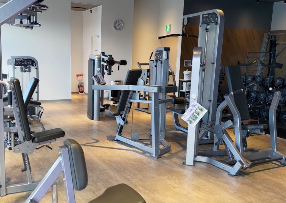 CH5dm2mA6ypYJWouLubXJdQOoTq6Nb